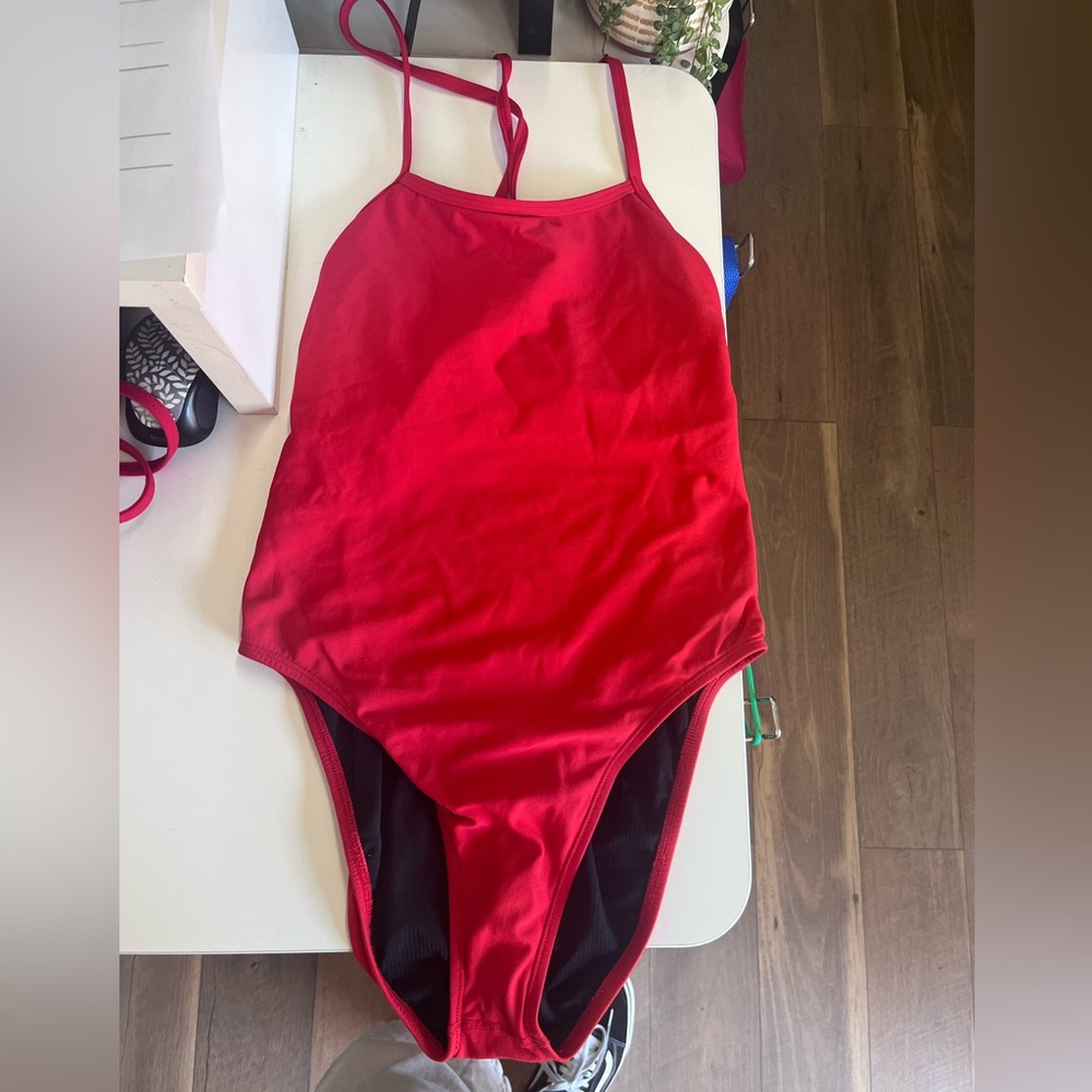 One piece swimming suit